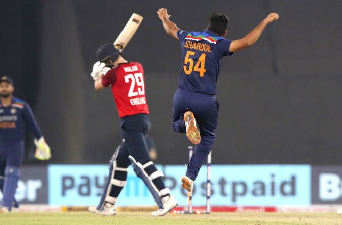 Shardul Thakur ocelebrates the wicket of Dawid Malan