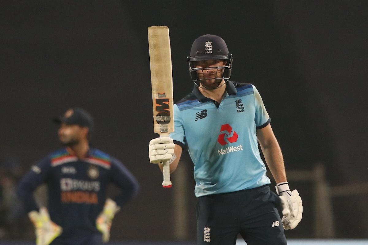 Dawid Malan celebrates his fifty