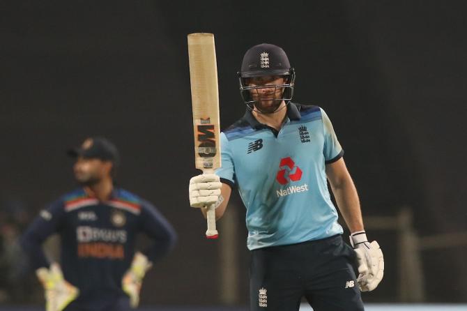 Dawid Malan celebrates his fifty