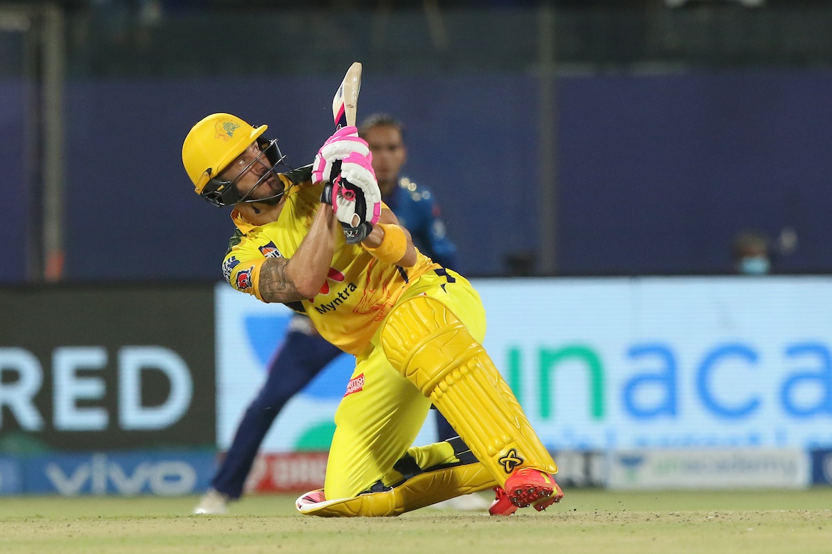 Faf du Plessis hit 4 sixes and 2 fours in his 50 off 28 balls