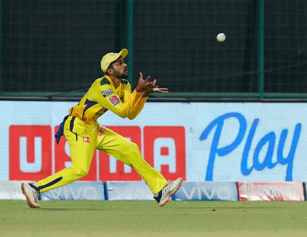 Ruturaj Gaikwad takes the catch to dismiss Rohit Sharma