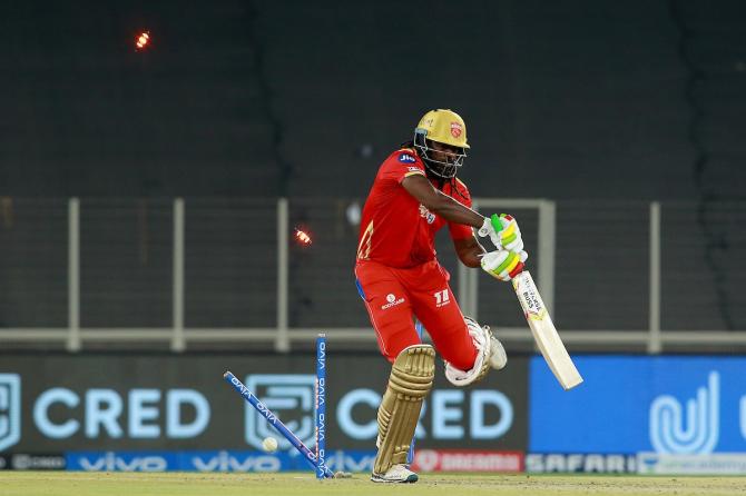 Chris Gayle is bowled by Kagiso Rabada