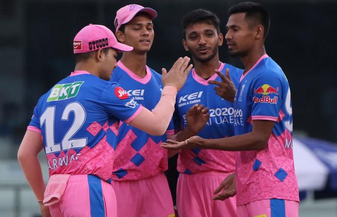 Rajasthan Royals pacer Mustafizur Rahman celebrates the wicket of Manish Pandey