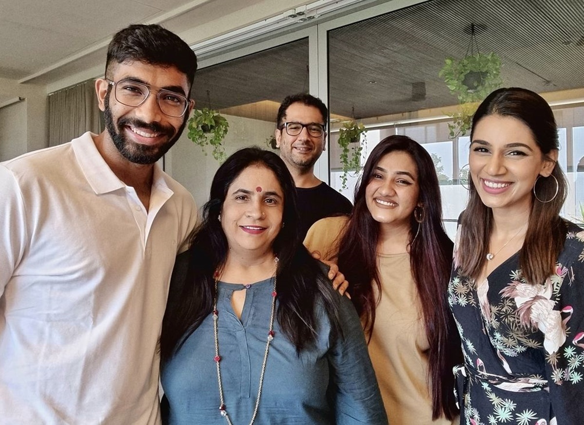 Boom Boom Spends Time With Family Rediff Cricket