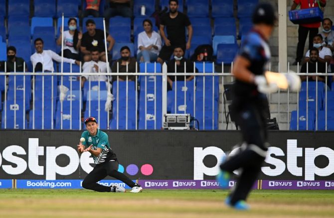 Trent Boult takes the catch to dismiss Zane Green.