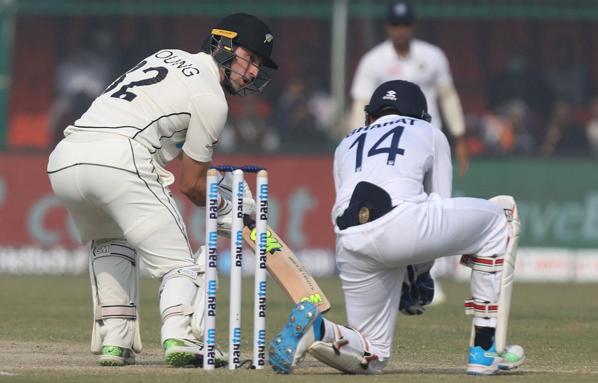 India's wicketkeeper K S Bharat takes the catch to dismiss William Young.