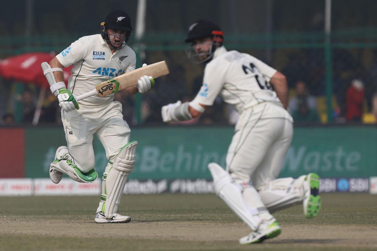 Tom Latham and Kane Williamson run a quick single