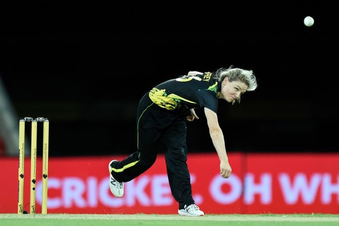 Australia pacer Nicola Carey bowls during the third T20I.
