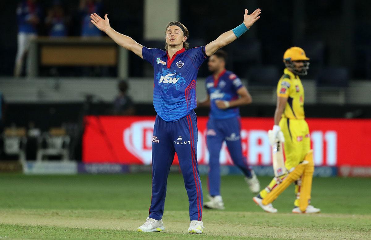 Tom Curran celebrates after dismissing Shardul Thakur.