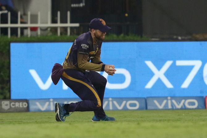 Lockie Ferguson takes the catch to dismiss Glenn Maxwell.