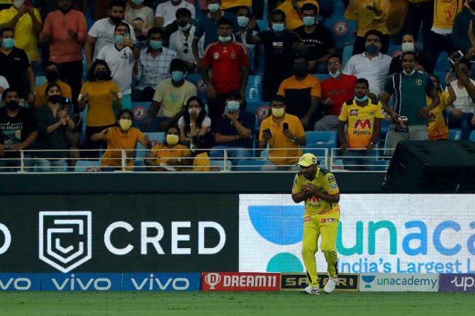 Ambati Rayudu catches Dinesh Karthik