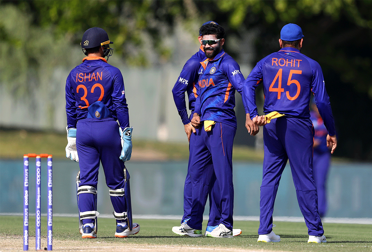 Ravindra Jadeja celebrates on dismissing Aaron Finch