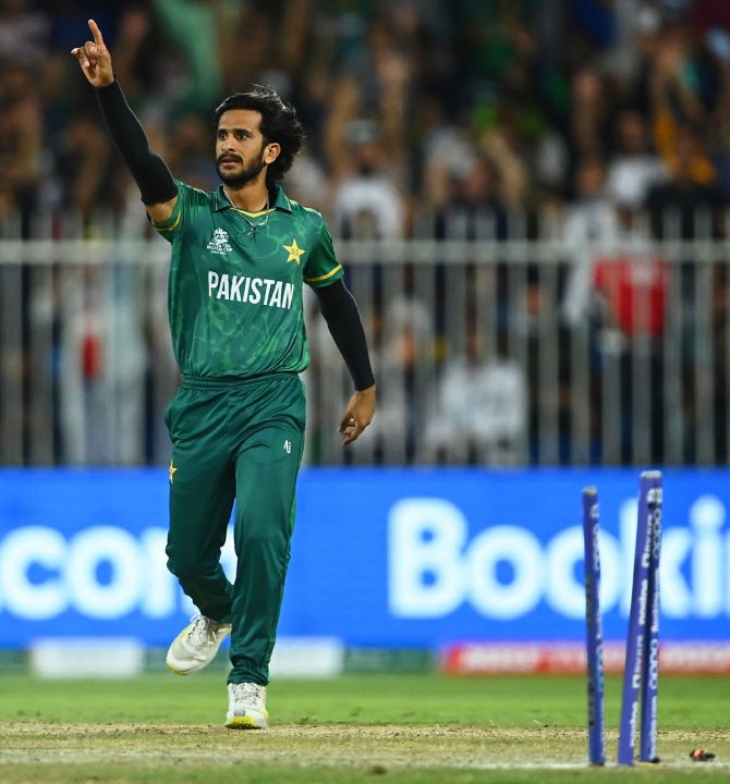 Hasan Ali is ecstatic after running out Kane Williamson