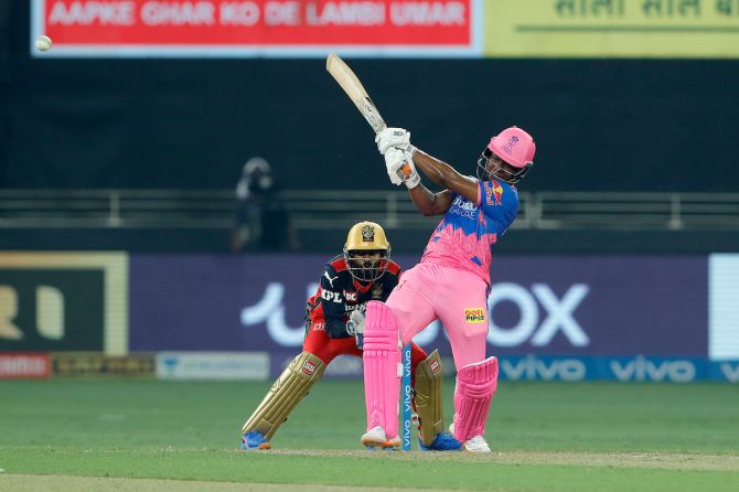 Evin Lewis gave Rajasthan Royals a solid start, firing 5 fours and 3 sixes during his 58 off 37 balls.