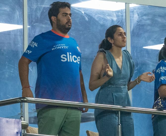 IPL 2022: Mumbai Indians: Does Anant Ambani Look Worried? - Rediff Cricket