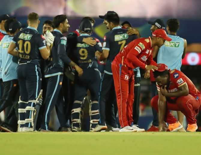Punjab Kings captain Mayank Agarwal consoles bowler Odean Smith who was smashed for 19 runs in the last over