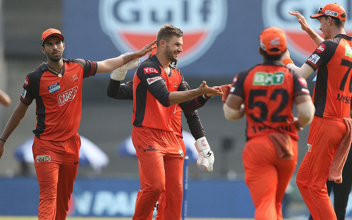 Aiden Markram celebrates with teammates after dismissing Moeen Ali