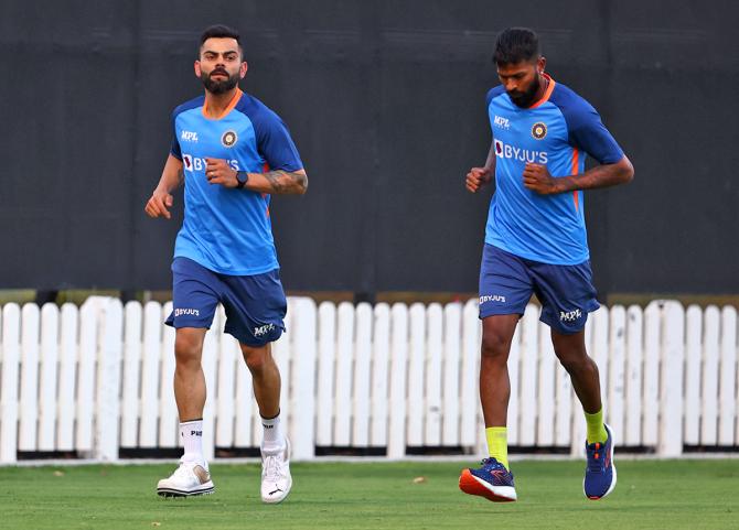 Virat Kohli and Hardik Pandya at a training session