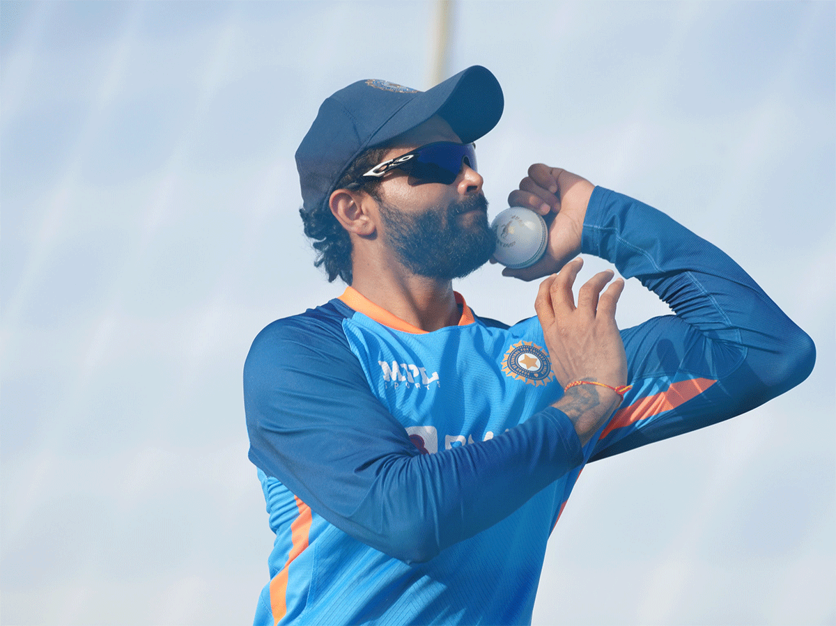 Ravindra Jadeja bowls in the nets