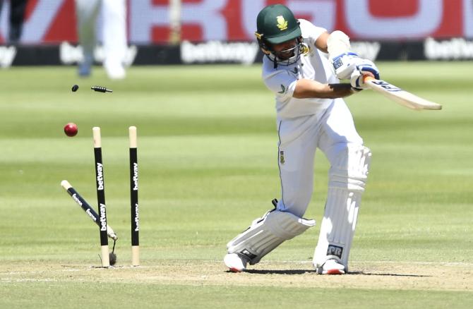 Keshav Maharaj is bowled by Umesh Yadav