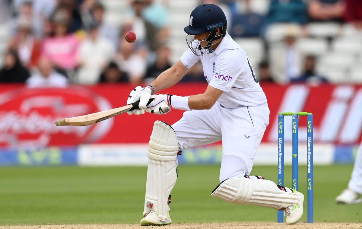 Joe Root hits the reverse paddle scoop off Shardul Thakur for a six.