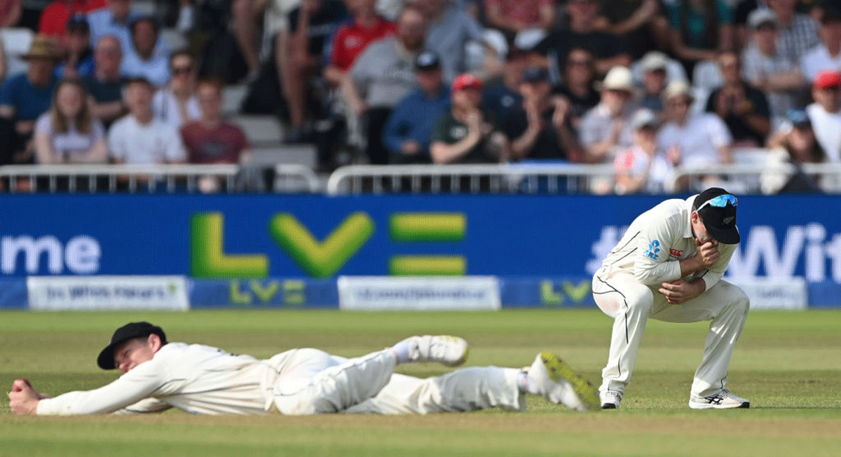 New Zealand's Tom Latham reacts as teammate Michael Bracewell drops a catch to gift England batsman Ben Foakes a reprieve
