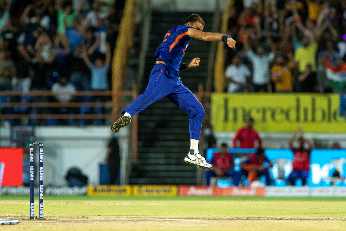 Harshal Patel celebrates the wicket of David Miller 