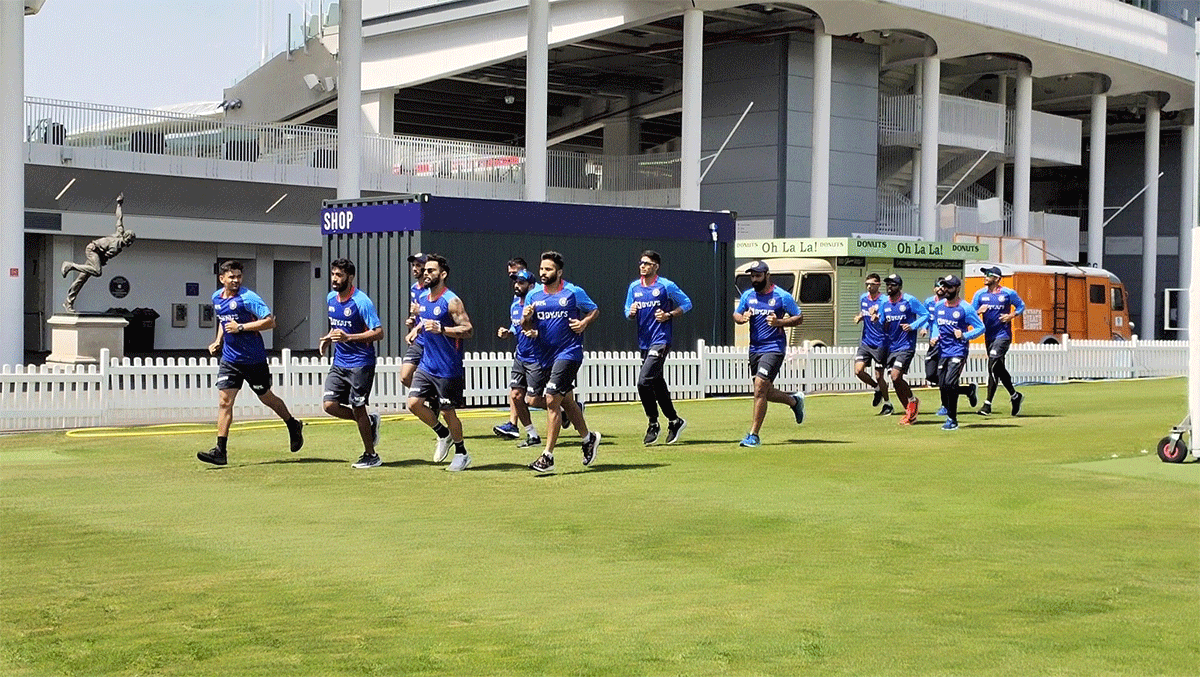 The Indian players go through the drill