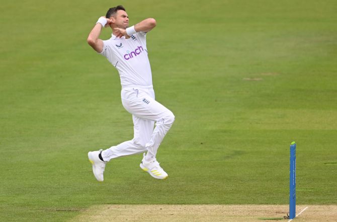 England's No 1 pacer James Anderson took only 1 wicket in the opening Ashes Test match