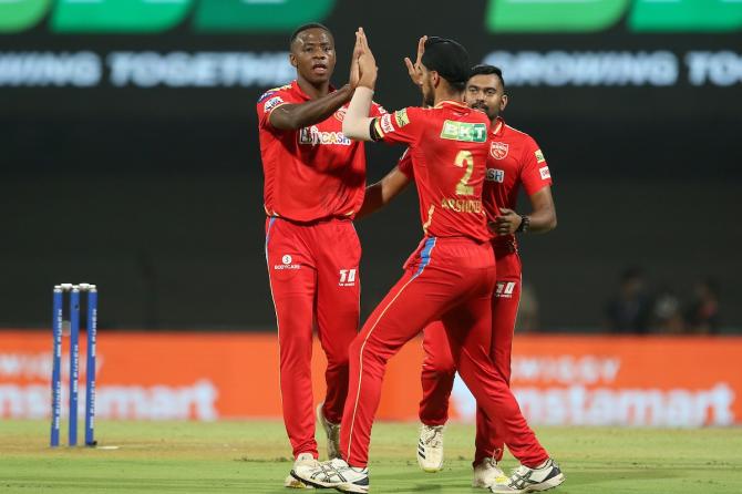 Kagiso Rabada celebrates with Arshdeep Singh after taking out Rahul Tewatia