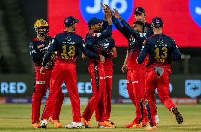 It is expected that most franchises will keep 15 core players and release the rest for them to enter the auction with at least 10 crore, if not more.