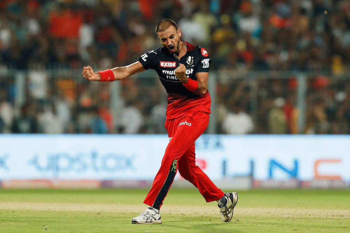 Harshal Patel bowled three dot balls in the final over to take RCB to victory
