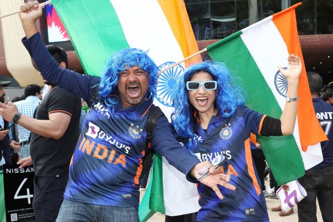 India fans