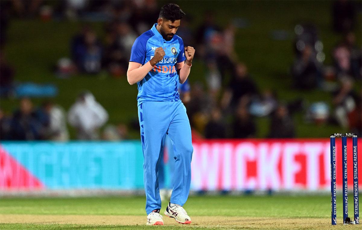 Mohammed Siraj celebrates a wicket