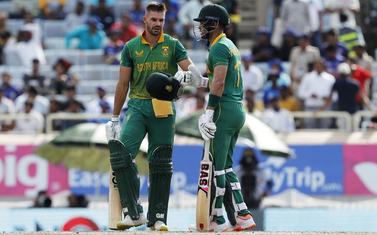 Aiden Markram and Reeza Hendricks during their third wicket partnership