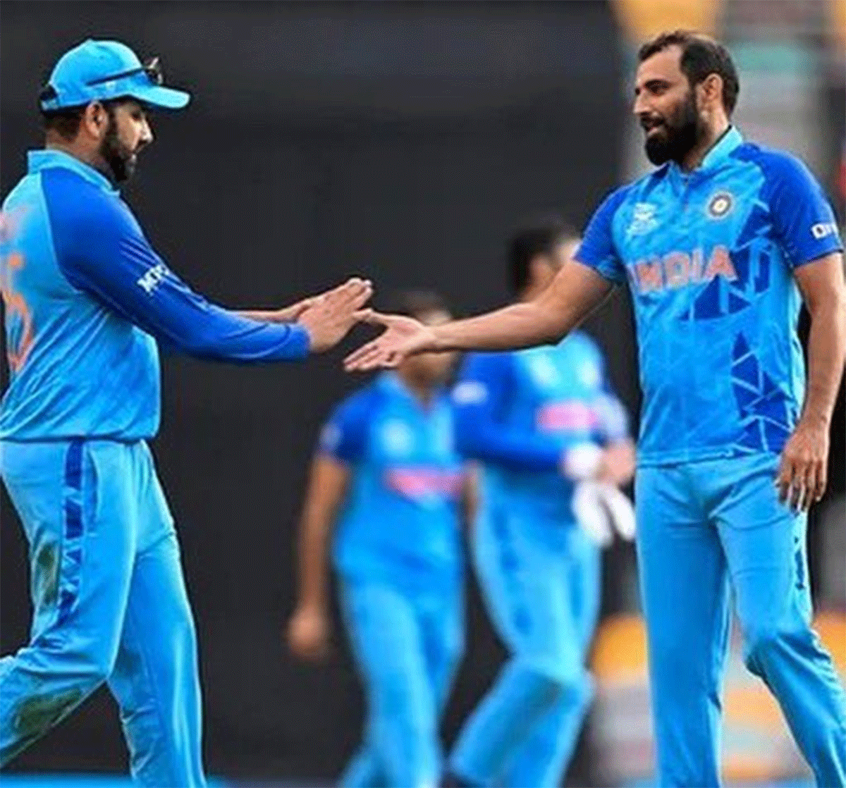 Mohammed Shami defended 11 runs in the final over to hand India a 6-run victory over Australia in a warm-up match.