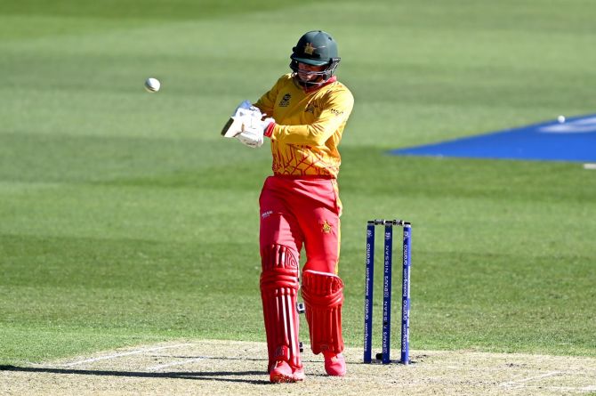 Zimbabwe's Sean Williams scored 64 off 42 balls before he was run-out by Shakib al-Hassan.