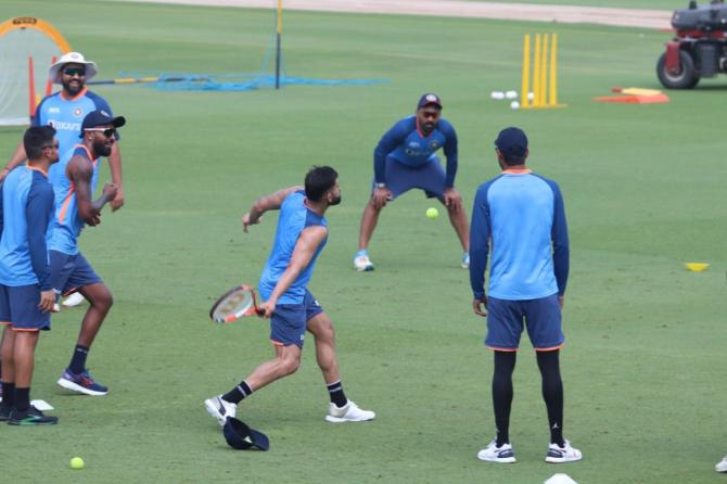 India Vs Australia Who Will Win VOTE Rediff Cricket india-vs-australia-who-will-win-vote-rediff-cricket