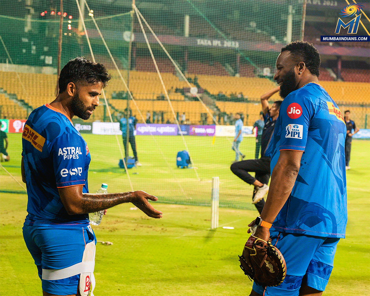 MI's Suryakumar Yadav and batting coach Kieron Pollard in discussion in the nets