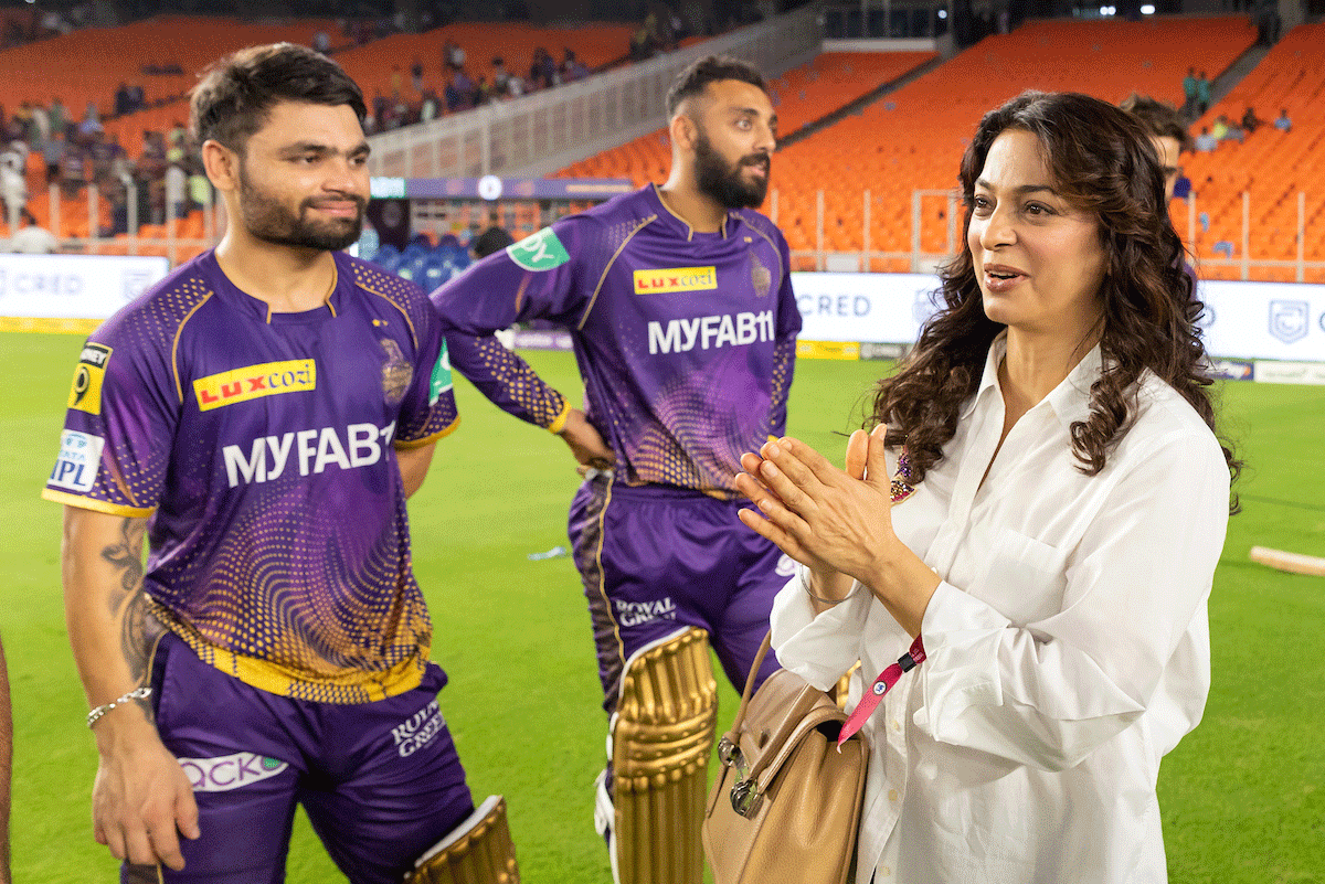 Juhi Chawla with Rinku Singh - KKR vs GT