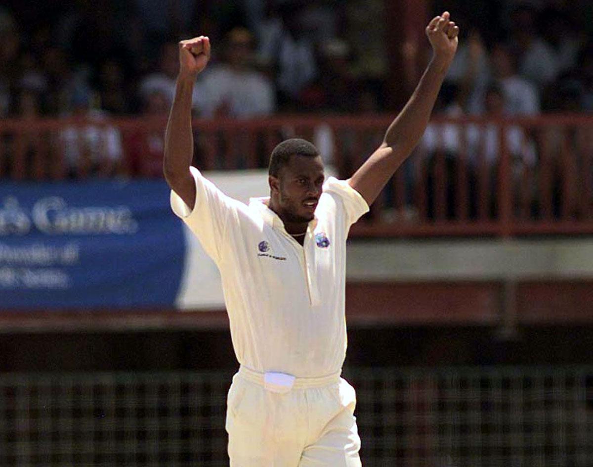 Courtney  Walsh 