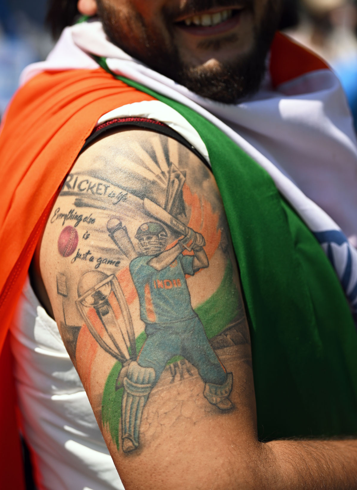 Sakshi Singh Dhoni flaunts her 'Mahi' tattoo during IPL 8 final | Ipl News  - The Indian Express