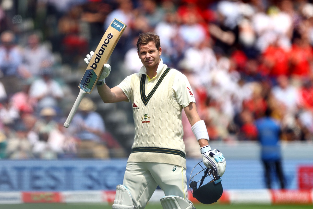 Steve Smith left the field to warm applause from the crowd in appreciation of his century on Day 2 of the 2nd Ashes Test at Lord's on Thursday