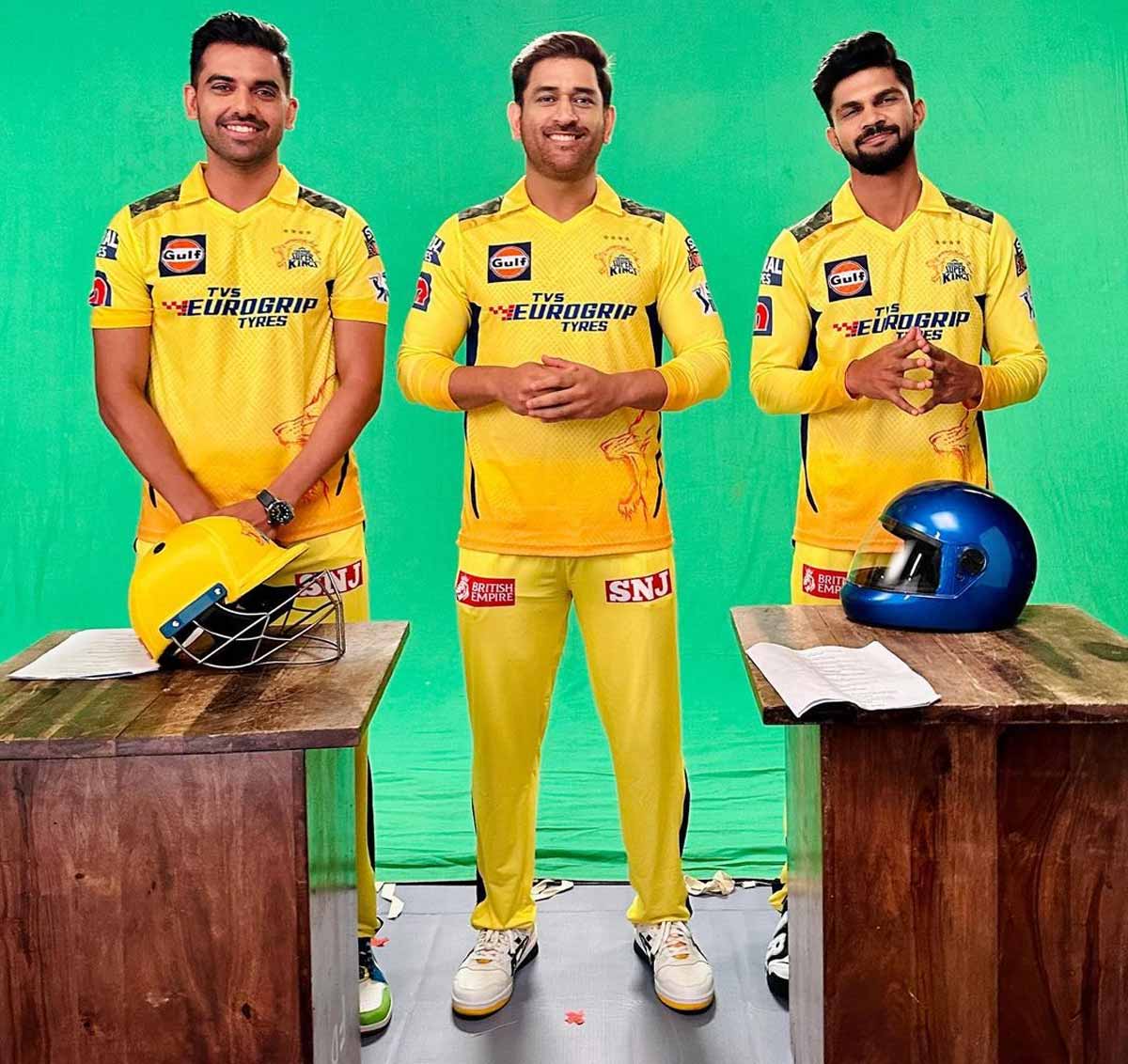 Delhi Capitals unveil their official jersey for IPL 2022 season