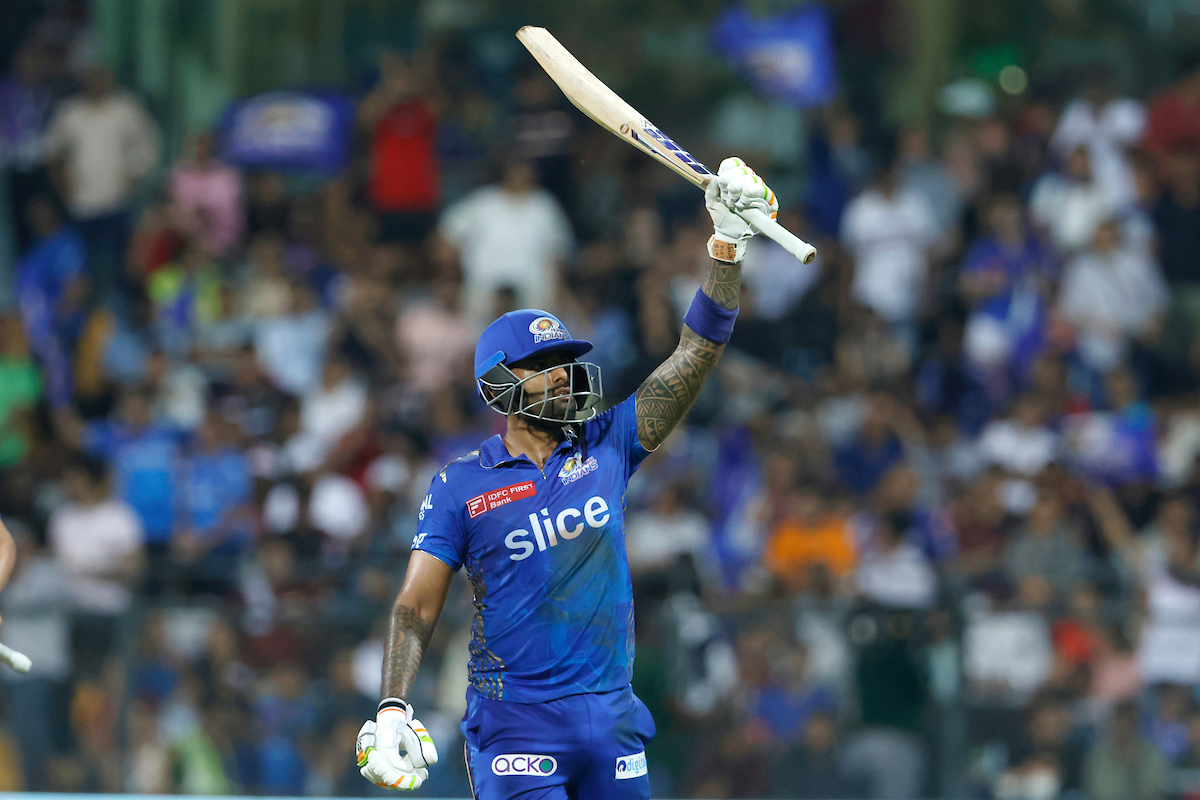 Gavaskar applauds SKY's gully cricket-style heroics