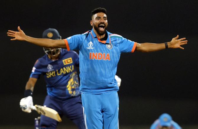 Mohammed Siraj appeals successfully for the lbw wicket of Sri Lanka's Dimuth Karunaratne