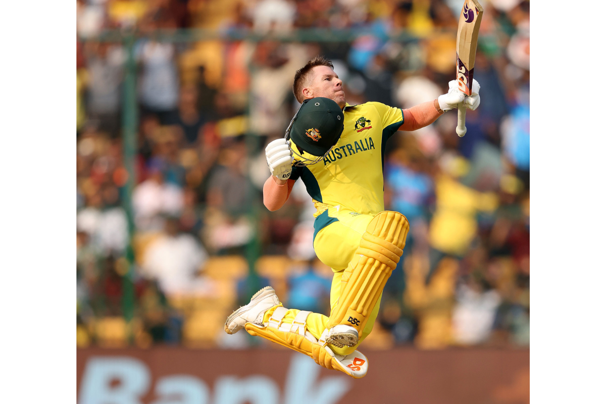 David Warner celebrates his century against Pakistan on Friday