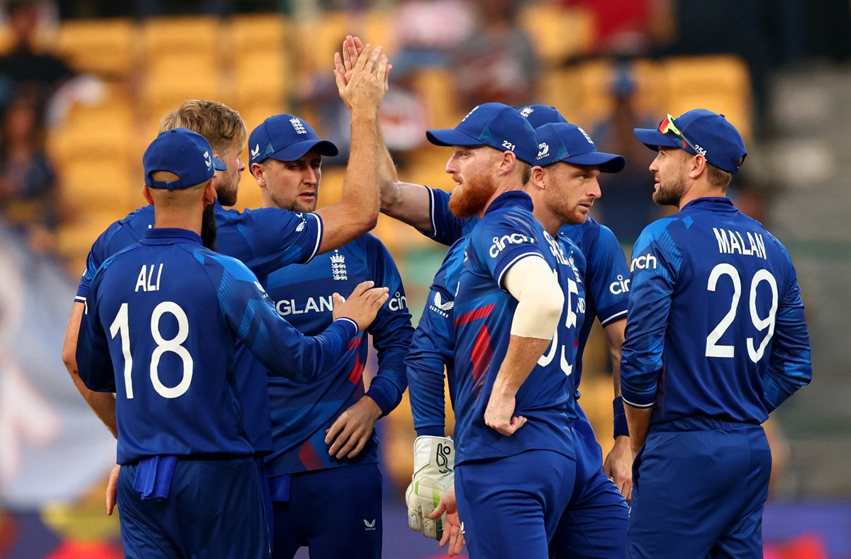 England players celebrate after Ben Stokes takes the catch to dismiss Sri Lanka's Kusal Perera during the World Cup match in Bengaluru on Thursday.