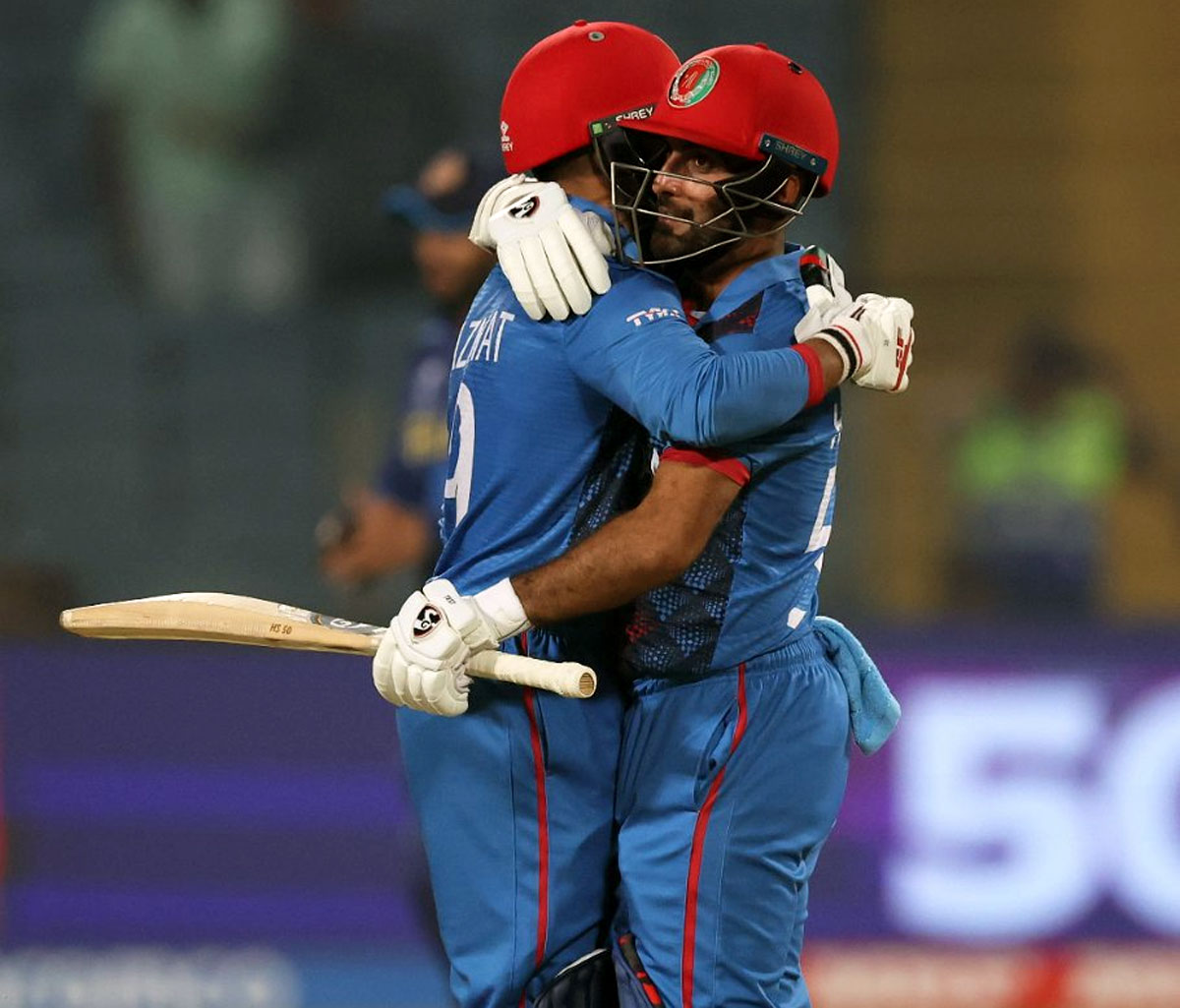  Hashmatullah Shahidi and Azmatullah Omarzai celebrate winning the match against Sri Lanka