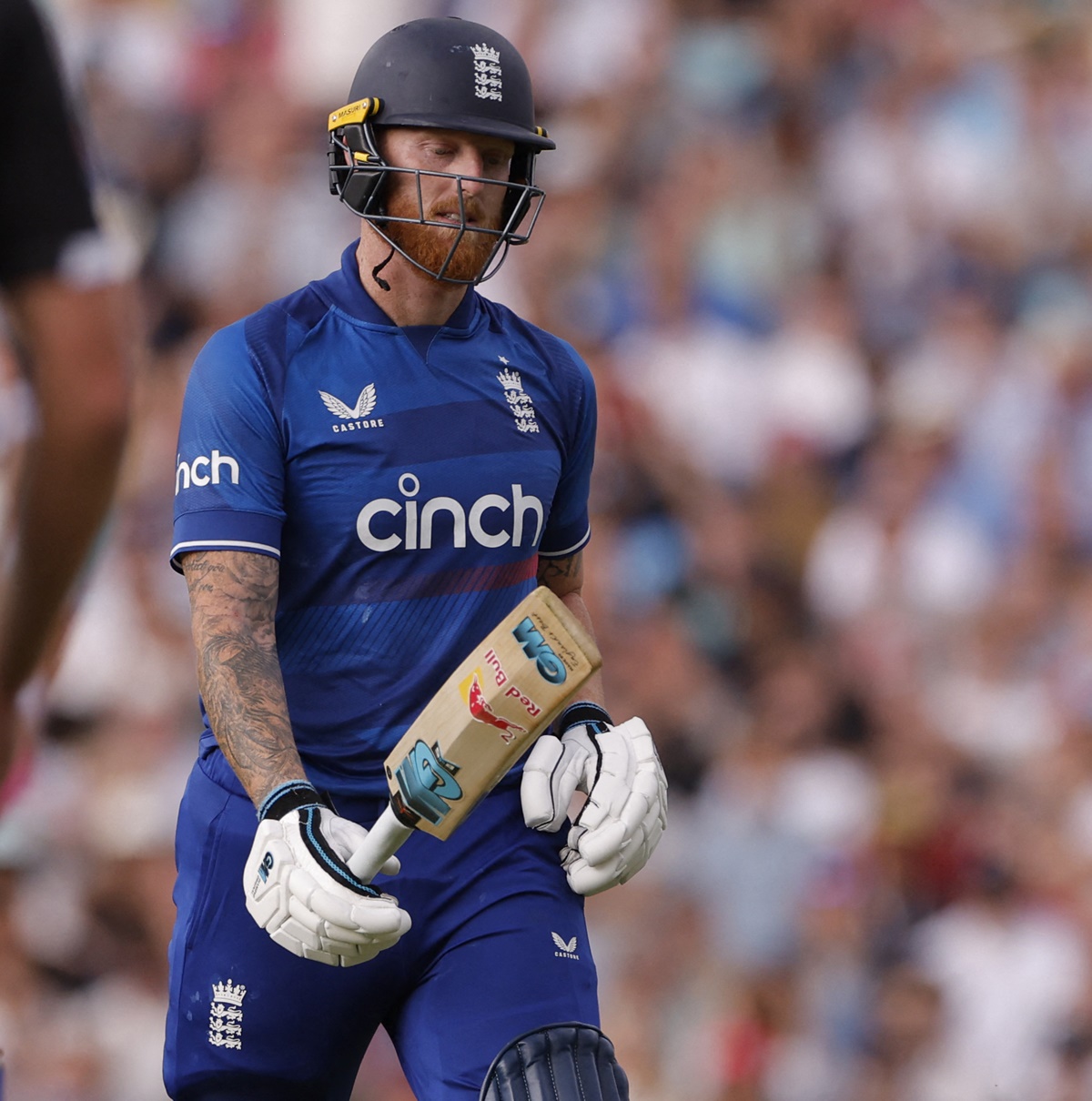 stokes-182-run-spectacle-decimates-new-zealand-rediff-cricket